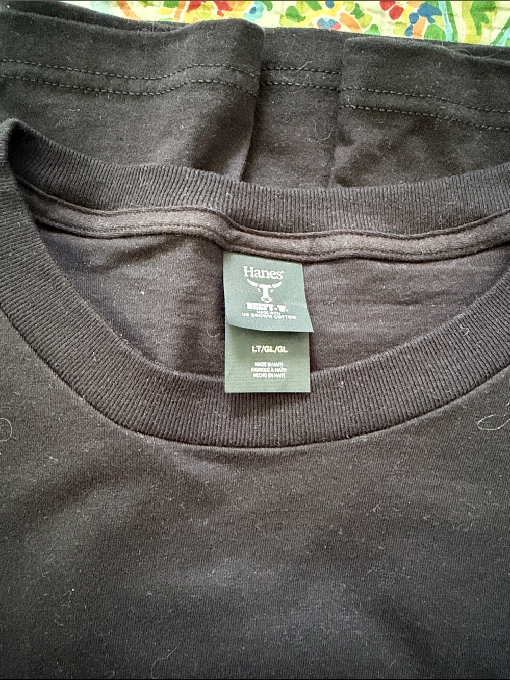 Hanes Black Short Sleeve Crew Neck Tee - Picture 2 of 2